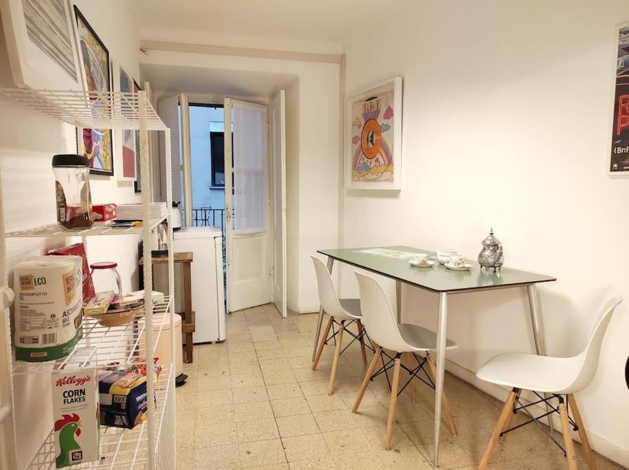 Bel Appartement Dans Le Centre De Милано Екстериор снимка
